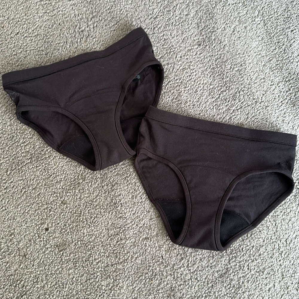 Thinx teens two pack size 11/12 medium